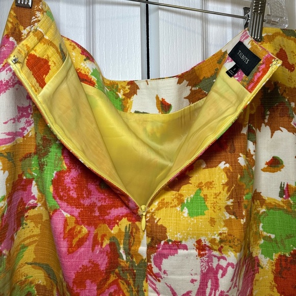 Talbots - Formal Feminine Business Casual Floral Print Women's Skirt in Size 8 - Picture 4 of 11